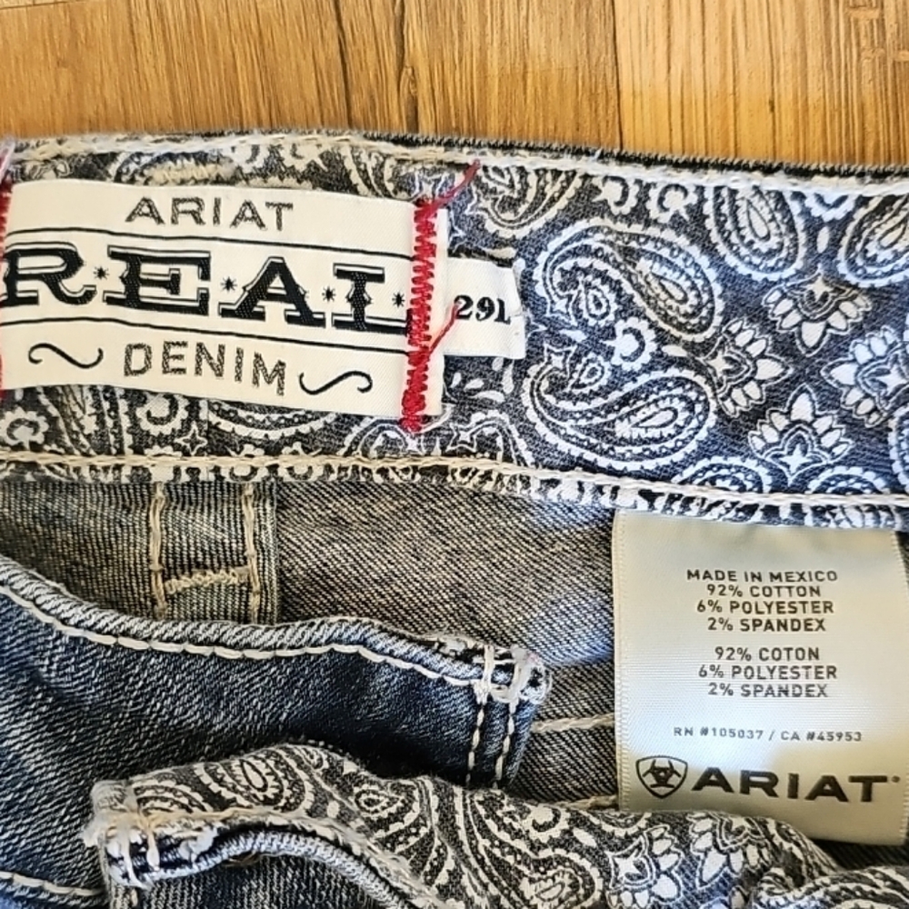 Ariat Real Denim Jeans Womans Size 29L - Picture 4 of 7